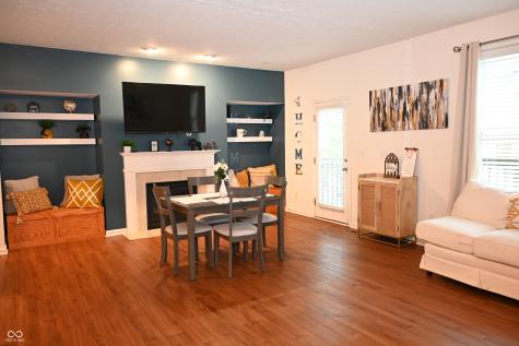 7136 Marsh Road Indianapolis IN 46278