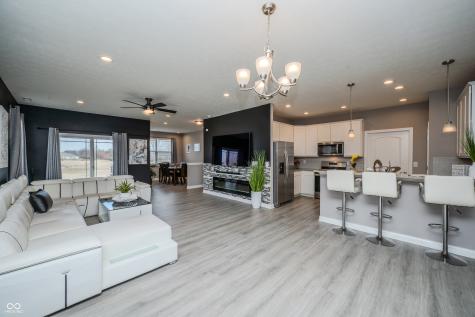 1565 Sadler Way Avon IN 46123
