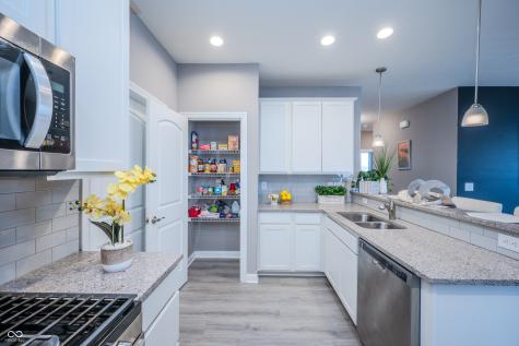 1565 Sadler Way Avon IN 46123
