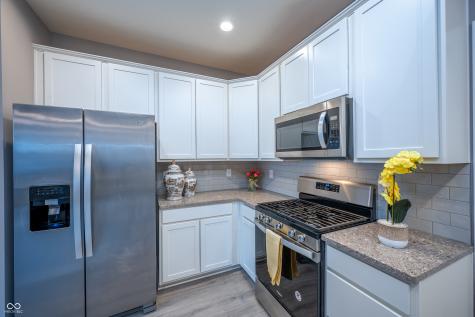 1565 Sadler Way Avon IN 46123