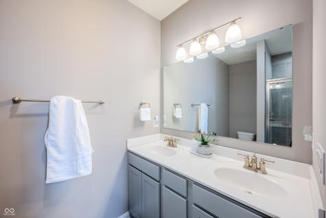 1565 Sadler Way Avon IN 46123