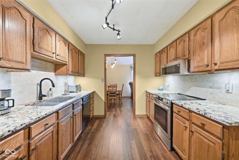 2746 Colony Lake West Drive Plainfield IN 46168