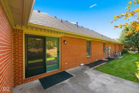 2746 Colony Lake West Drive Plainfield IN 46168