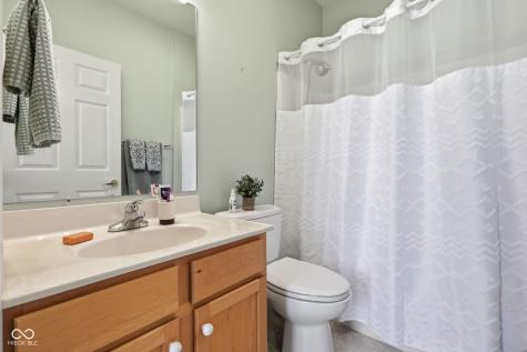 8042 Hazen Way Indianapolis IN 46216