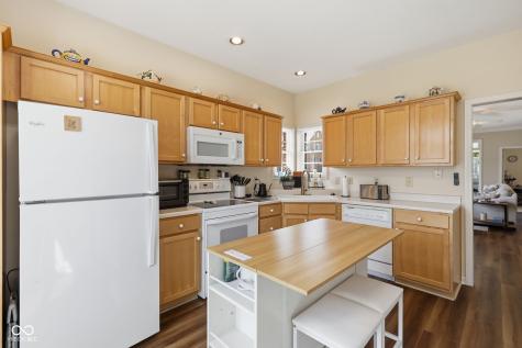 8042 Hazen Way Indianapolis IN 46216