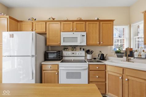8042 Hazen Way Indianapolis IN 46216