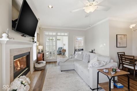 8042 Hazen Way Indianapolis IN 46216