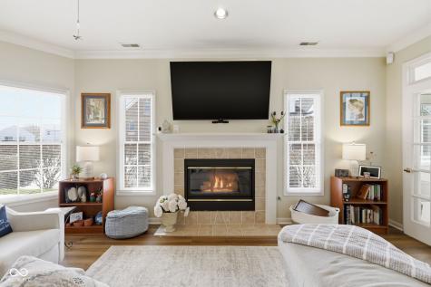 8042 Hazen Way Indianapolis IN 46216