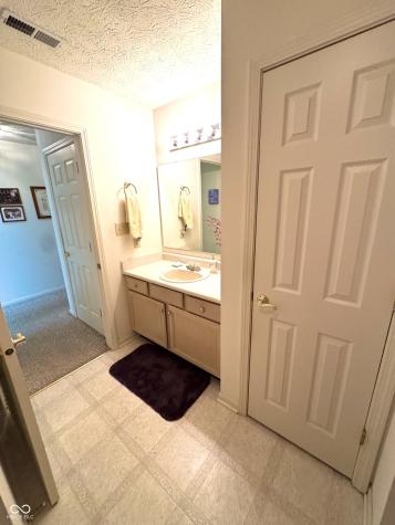 1146 Nanwich Court Indianapolis IN 46217