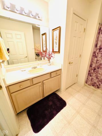 1146 Nanwich Court Indianapolis IN 46217