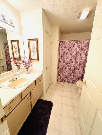 1146 Nanwich Court Indianapolis IN 46217