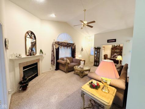 1146 Nanwich Court Indianapolis IN 46217