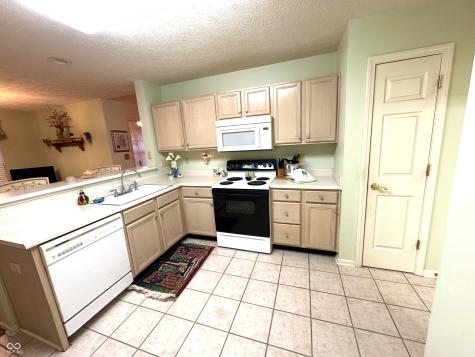 1146 Nanwich Court Indianapolis IN 46217