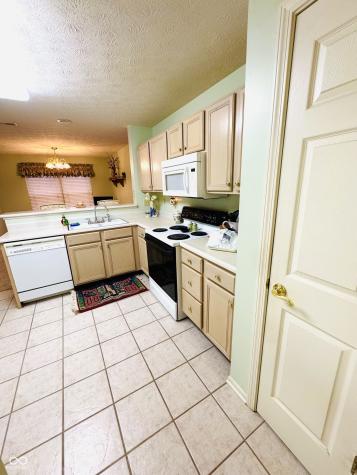 1146 Nanwich Court Indianapolis IN 46217