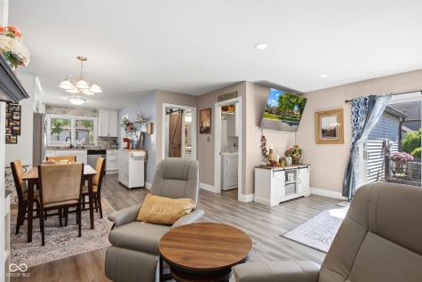 5924 Highgate Circle E Indianapolis IN 46250