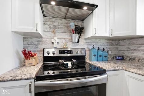 5924 Highgate Circle E Indianapolis IN 46250