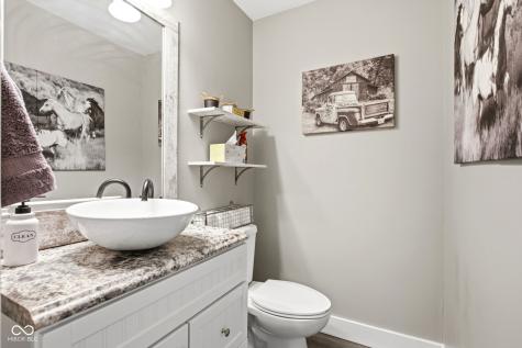 5924 Highgate Circle E Indianapolis IN 46250