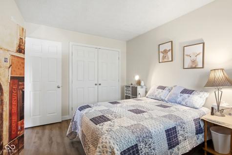5924 Highgate Circle E Indianapolis IN 46250
