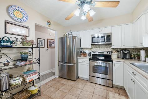 7455 Prairie Lake Drive Indianapolis IN 46256