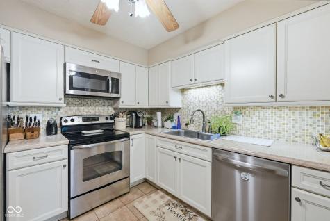7455 Prairie Lake Drive Indianapolis IN 46256