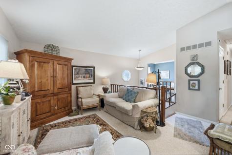 7455 Prairie Lake Drive Indianapolis IN 46256