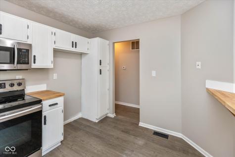 9526 Bay Vista E Drive Indianapolis IN 46250