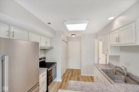 4606 Stansbury Lane Indianapolis IN 46254