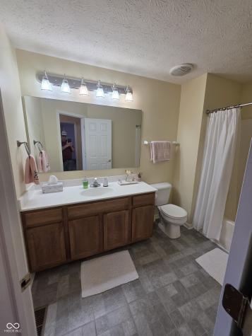 8160 Shores Edge Way Indianapolis IN 46237