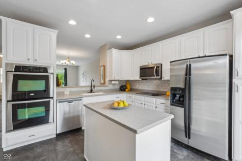 8266 Ethan Drive Fishers IN 46038