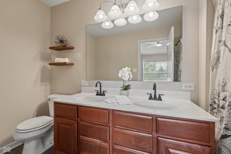 8266 Ethan Drive Fishers IN 46038
