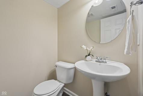 8266 Ethan Drive Fishers IN 46038