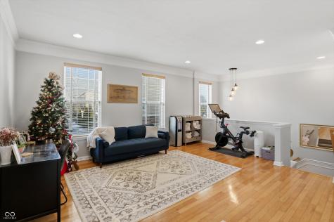 992 Bard Lane Carmel IN 46032