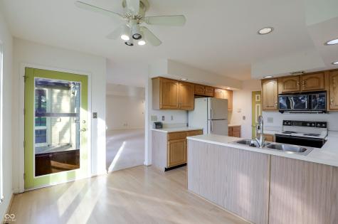 1671 Cloister Drive Indianapolis IN 46260