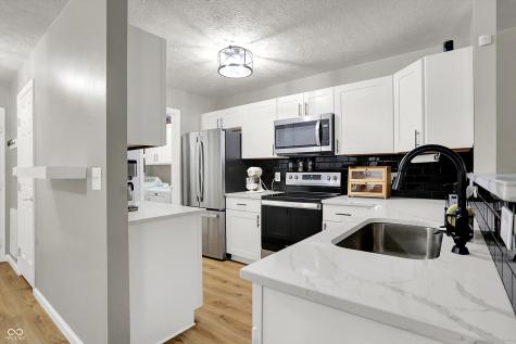 6510 Jade Stream Court Indianapolis IN 46237