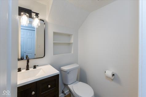 7913 Hunters Path Indianapolis IN 46214