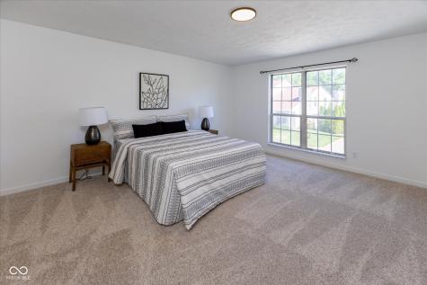 7913 Hunters Path Indianapolis IN 46214