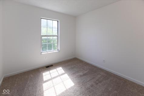 7913 Hunters Path Indianapolis IN 46214