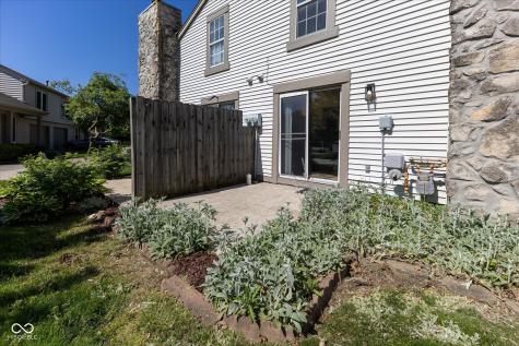7913 Hunters Path Indianapolis IN 46214
