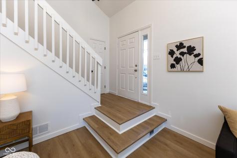 7913 Hunters Path Indianapolis IN 46214