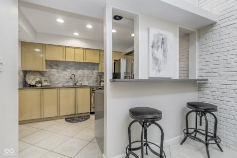 2305 Van Ness Place Indianapolis IN 46240