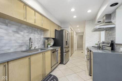 2305 Van Ness Place Indianapolis IN 46240