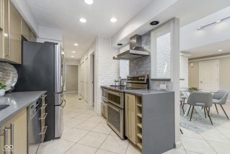 2305 Van Ness Place Indianapolis IN 46240