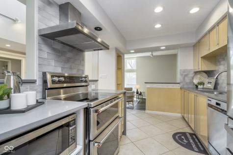 2305 Van Ness Place Indianapolis IN 46240