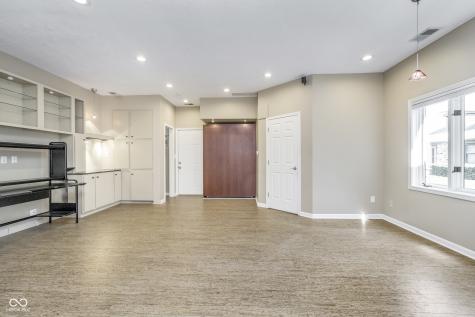 2305 Van Ness Place Indianapolis IN 46240