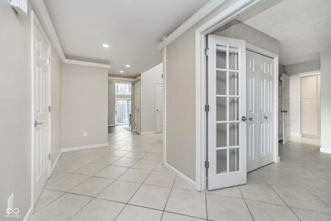 2305 Van Ness Place Indianapolis IN 46240
