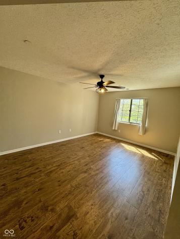 8720 Yardley Court Indianapolis IN 46268