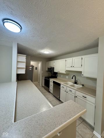 8720 Yardley Court Indianapolis IN 46268