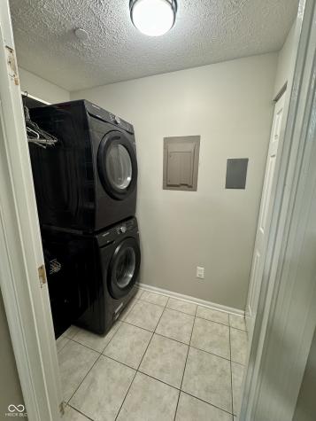 8720 Yardley Court Indianapolis IN 46268