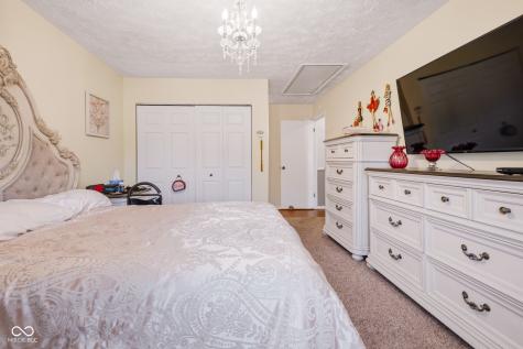 2930 Abounding Drive Columbus IN 47201