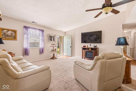 2930 Abounding Drive Columbus IN 47201